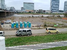 トイレも倒れる