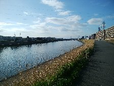 鶴見川