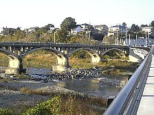 東秋留橋
