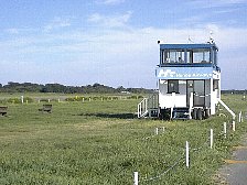 管制塔？