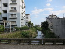 川沿いの道がなくなる