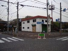 すぐ右折し山田通りへ