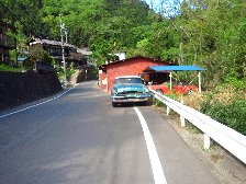 雨ざらしのアメ車