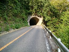 トンネル